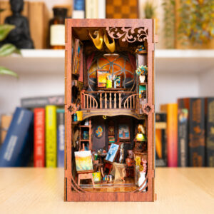 Art Workshop Book Nook - Image 3